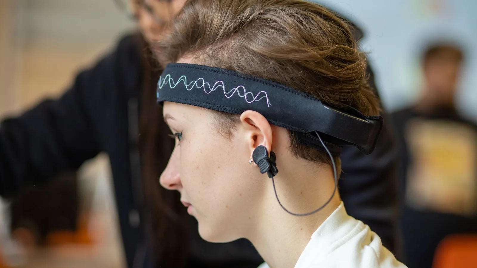 Interfaz cerebro-computador no invasiva basada en EEG