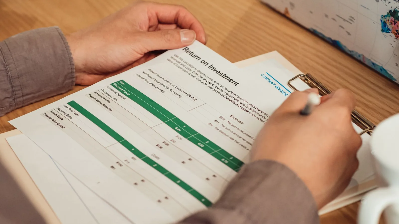 Documentación financiera preparada para una due diligence de inversión