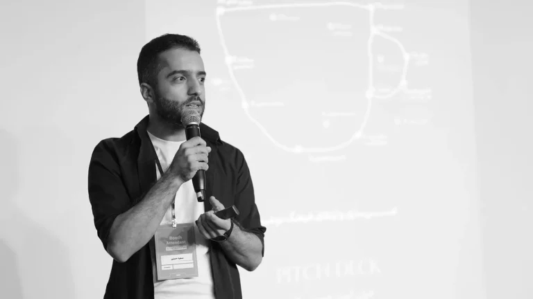 Presentación de una startup ante inversores y ecosistema emprendedor