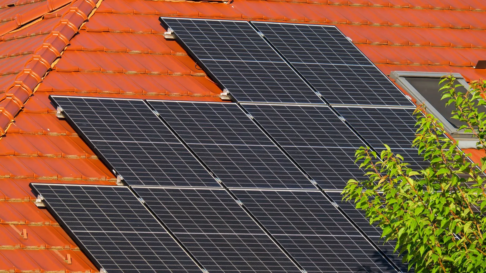 Paneles solares residenciales para la noticia sobre 1KOMMA5