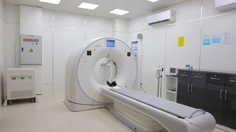 Tecnología sanitaria para Charmcare