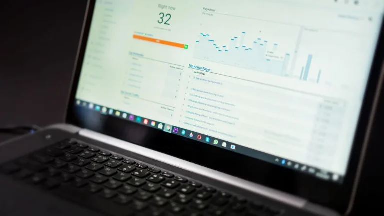 Panel de analítica con métricas de una empresa SaaS