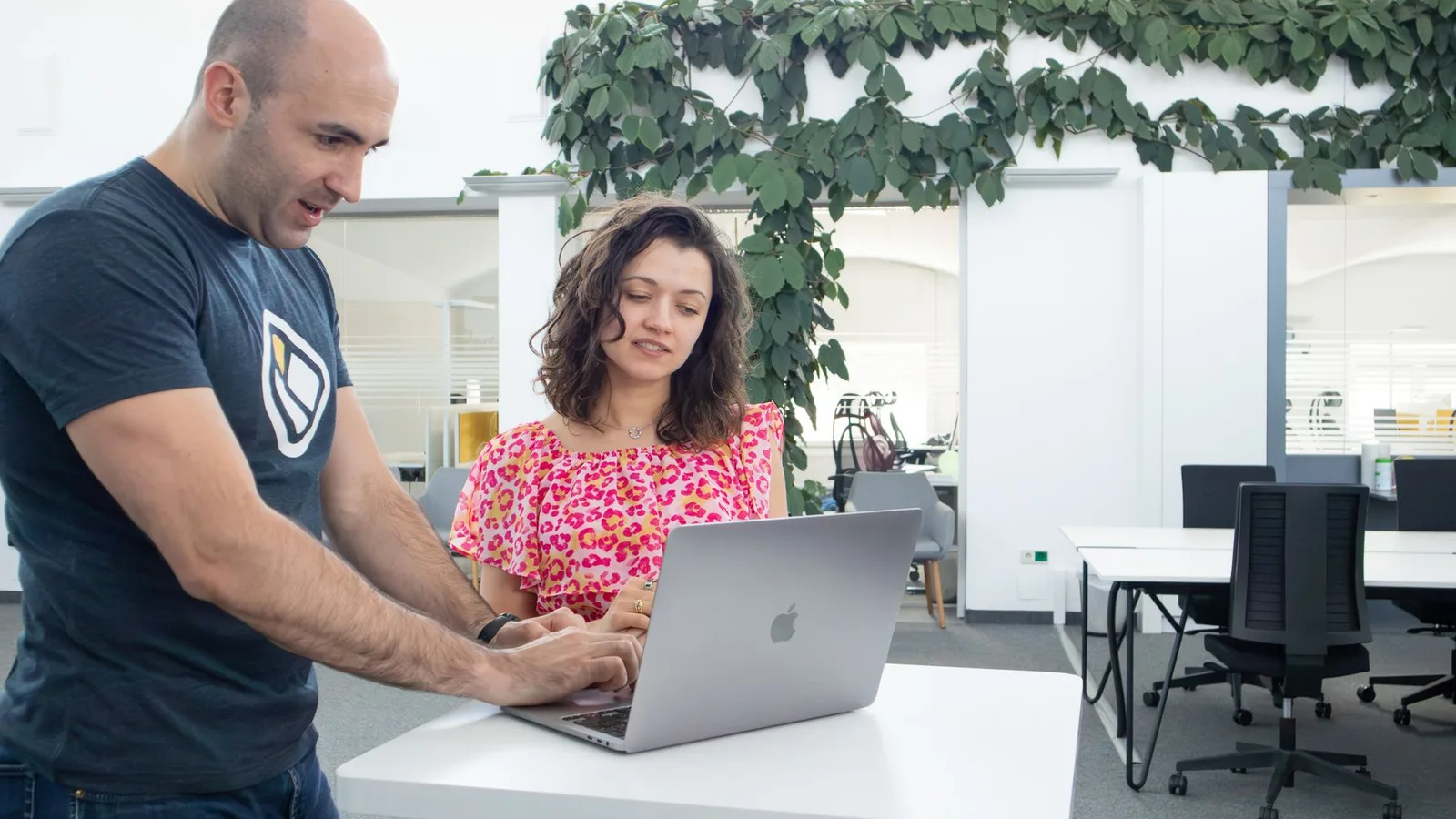 Fundadores conversan para validar necesidades de clientes