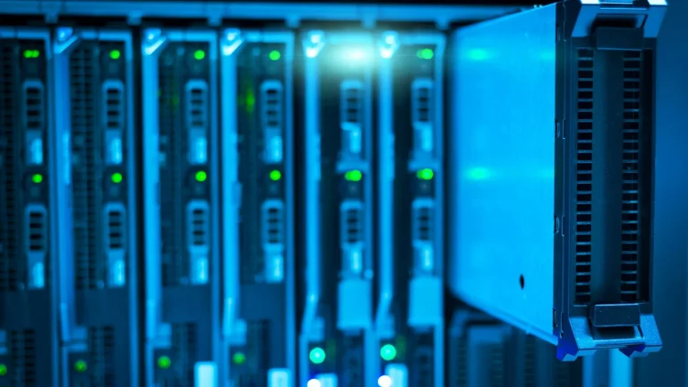 Infraestructura cloud para la noticia sobre Modal