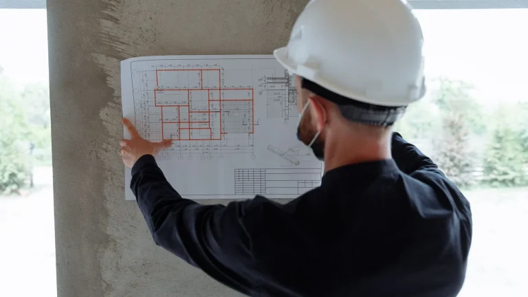 Ingeniería y planos de construcción para la noticia sobre Solvera